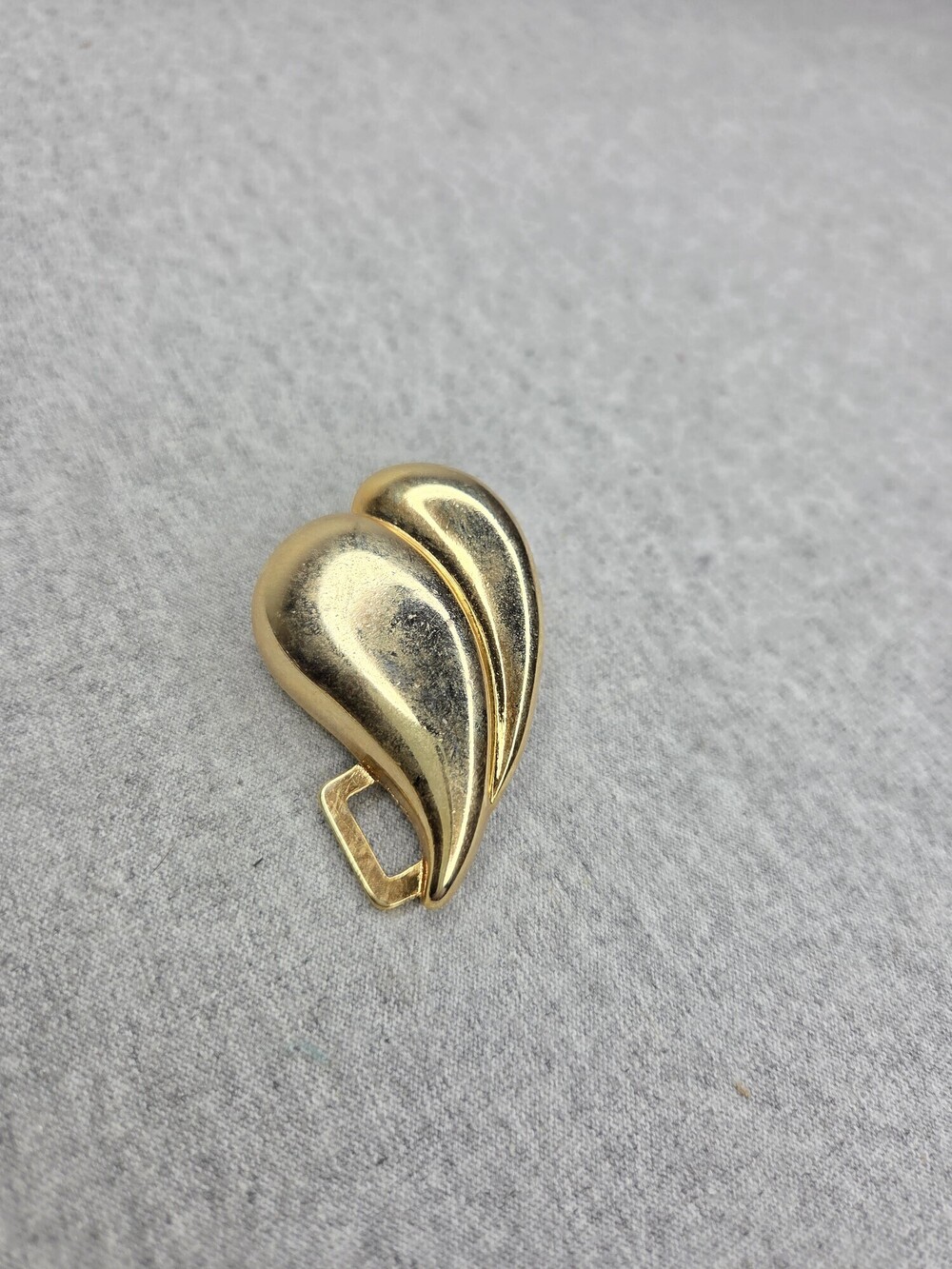 Vintage Womens Gold Tone Heart Belt Buckle Abstract Teardrop Brooch